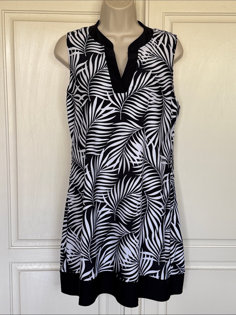 Sleeveless Black and White Palm-Print Mini Dress
